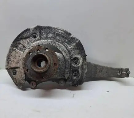 Front wheel hub