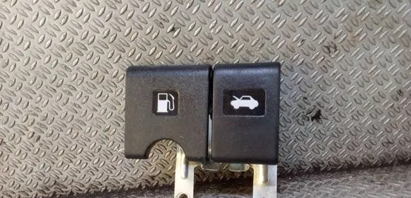 Nissan Note (E12) Engine bonnet (hood) release handle 