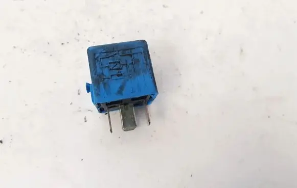 BMW 5 E34 Other relay 61366915327 61.36-6915327