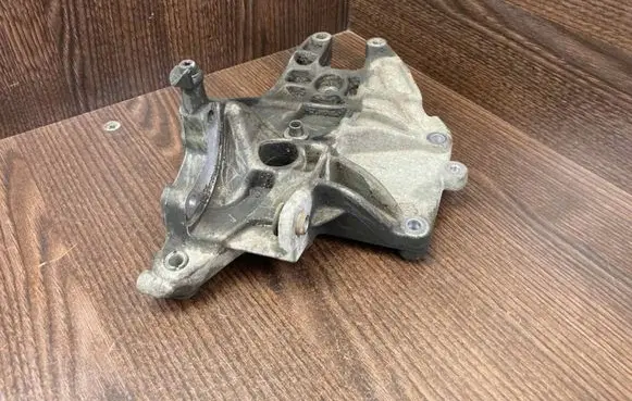 Fiat Fiorino Generator/alternator bracket 55221393
