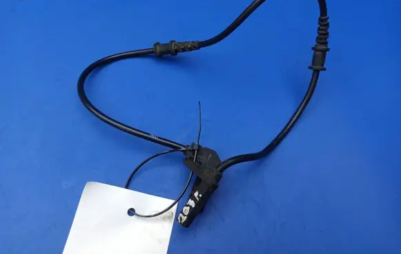 Mercedes-Benz C W203 ABS brake wheel speed sensor A2035400417 2105407681