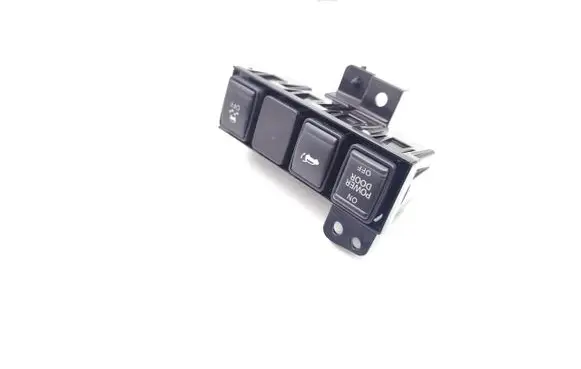 Nissan X-Trail T32 Tailgate opening switch 