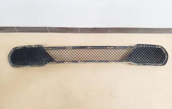 BMW X1 E84 Front bumper lower grill 2990475 2990476
