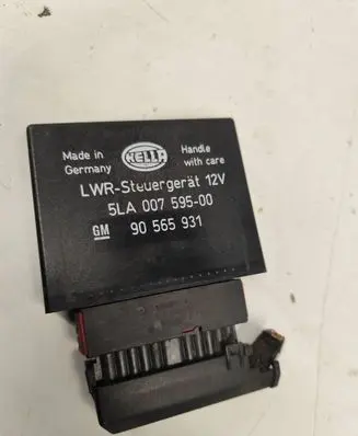 Opel Omega B2 Headlight ballast module Xenon 5LA00759500 90565931