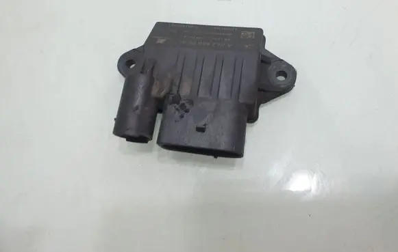 Mercedes-Benz GL X164 Glow plug pre-heat relay A6429007801
