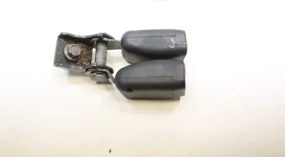 Hyundai ix35 Middle seatbelt buckle (rear) 