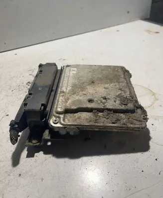 Volkswagen PASSAT B6 Engine control unit/module 03G906021AN 03G906021LR 0281013260
