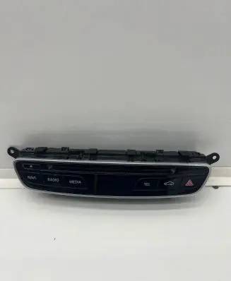 Head unit multimedia control