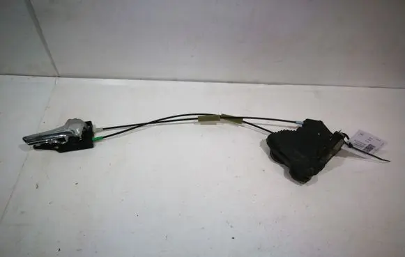 Toyota Sienna XL30 III Front door lock 692730T010