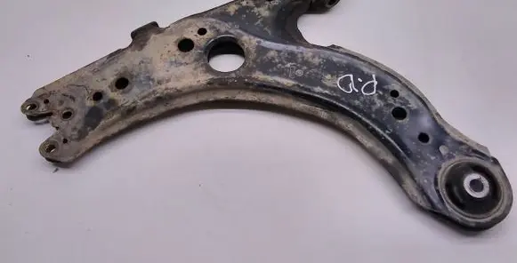 Skoda Octavia Mk1 (1U) Front lower control arm/wishbone 157B