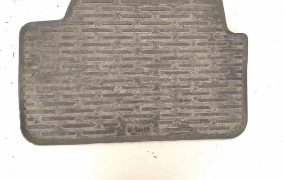 BMW 1 E81 E87 Rear floor mat 0429185 0429186 0429187