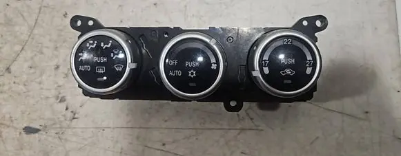 Mitsubishi L200 Climate control unit 7820A362 T1012284N