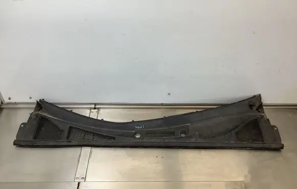 Lexus RX 330 - 350 - 400H Wiper trim 5570848041 5570848031