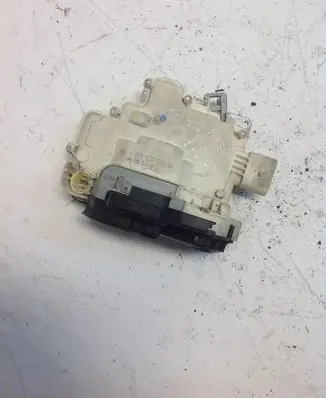 Audi A4 S4 B7 8E 8H Rear door lock 8E2837016AA