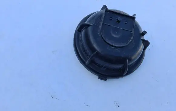 Volvo S60 Headlight/headlamp dust cover 9178538 89000387