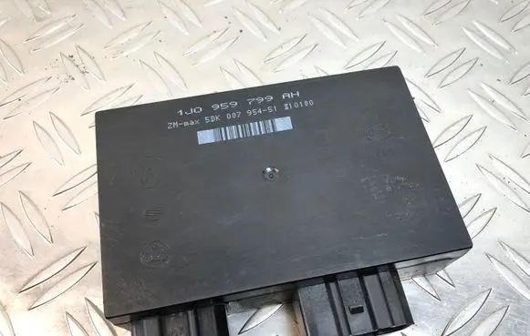 Volkswagen Golf IV Comfort/convenience module 1J0959799AH