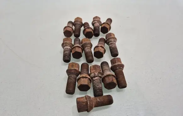 Mercedes-Benz ML W164 Nuts/bolts 