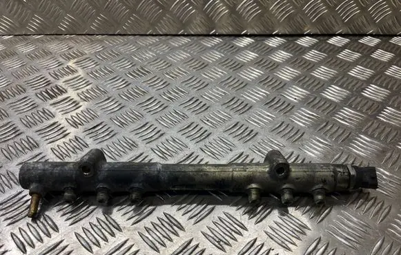 Volvo S60 Fuel main line pipe 0445215023