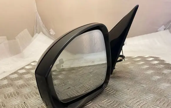 Land Rover Discovery 5 Front door electric wing mirror 21624007C