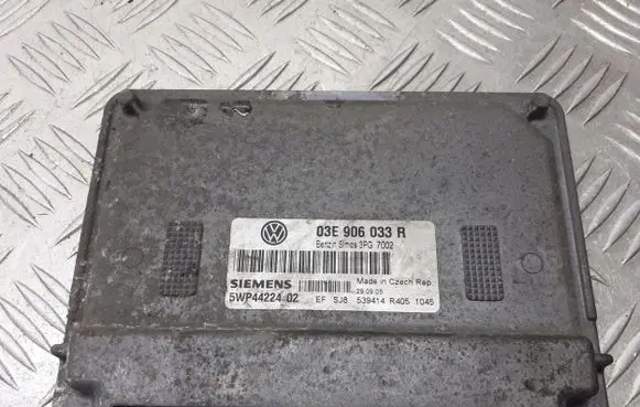 Volkswagen Polo IV 9N3 Engine control unit/module