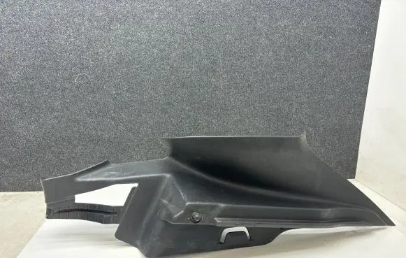 Volvo V40 Tailgate/trunk side cover trim 31389391