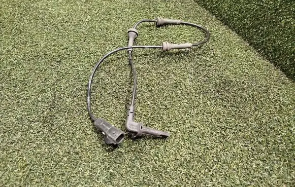 Renault Master III ABS brake wheel speed sensor 8200735314