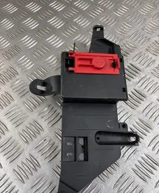 Audi Q7 4M Current control relay 4M0941823E