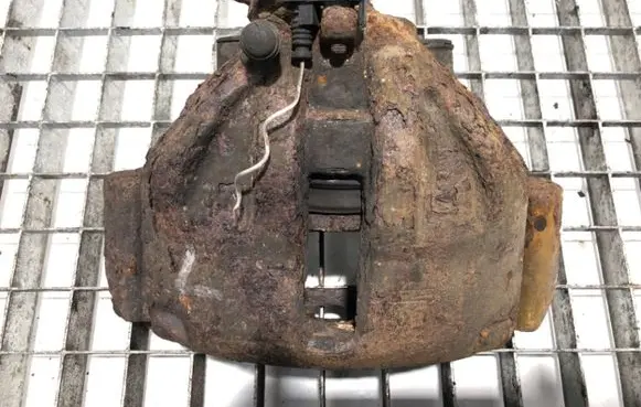Volkswagen II LT Front brake caliper