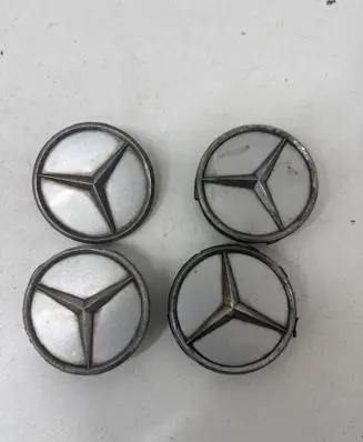 Mercedes-Benz C W203 Original wheel cap 2204000125