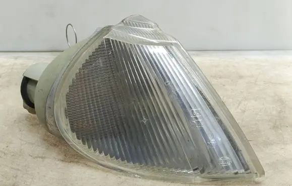 Renault Laguna I Front indicator light 7700820127 2BA00684302 142238