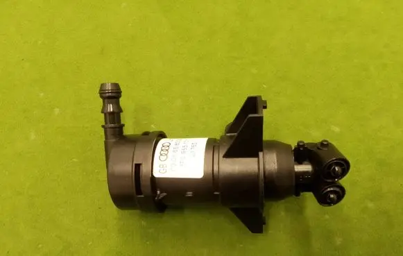 Audi A3 S3 8P Headlight washer spray nozzle 8P0955101 00056580 21765