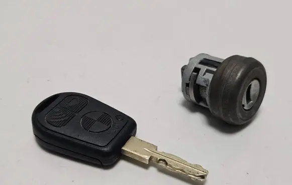 BMW Z3 E36 Ignition lock 1095820
