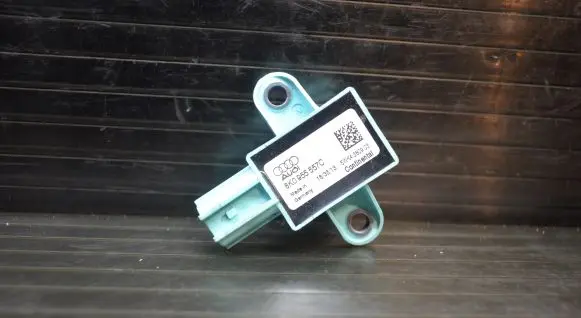 Audi Q5 SQ5 Airbag deployment crash/impact sensor 8K0955557C