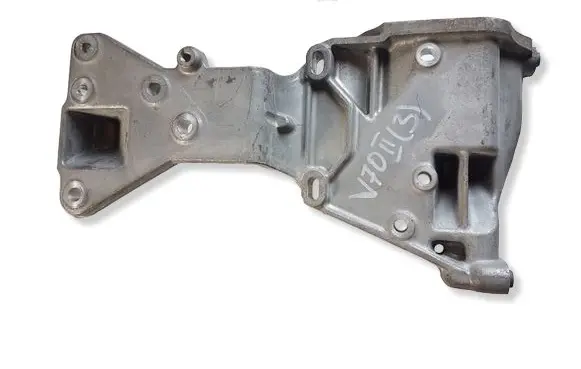 Volvo V70 Generator/alternator bracket 30731516