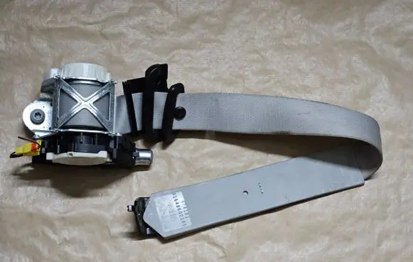 Mercedes-Benz GL X164 Third row seat belt A1648602185 1648602185 A16486021857F03