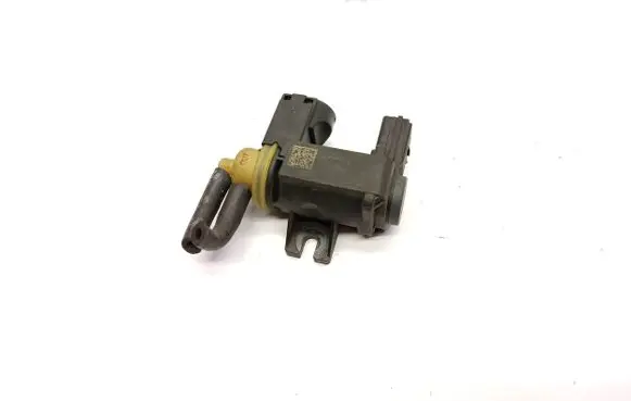 Volkswagen Golf V Turbo solenoid valve 8K0906627
