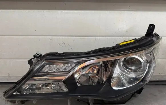 Toyota RAV 4 (XA30) Headlight/headlamp W0836