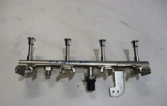 Land Rover Discovery Sport Fuel main line pipe H4P39G774BB