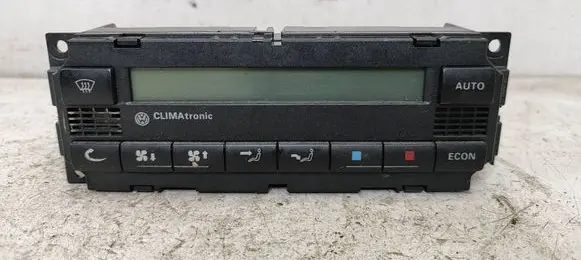 Volkswagen PASSAT B5.5 Climate control unit