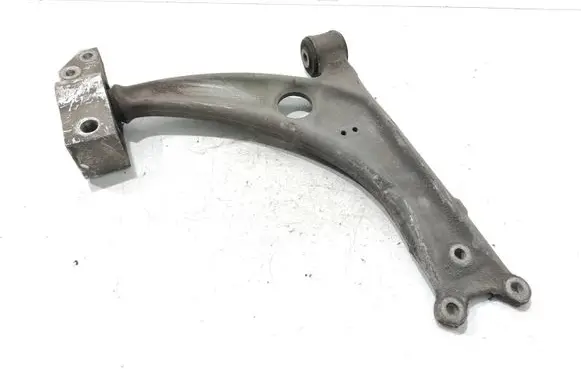 Volkswagen PASSAT B6 Front lower control arm/wishbone 3C0407153B