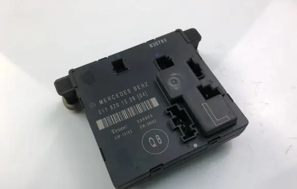 Mercedes-Benz E W211 Other control units/modules 2118201526