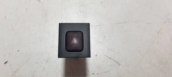 Volvo XC70 Hazard light switch 30710106 10W045