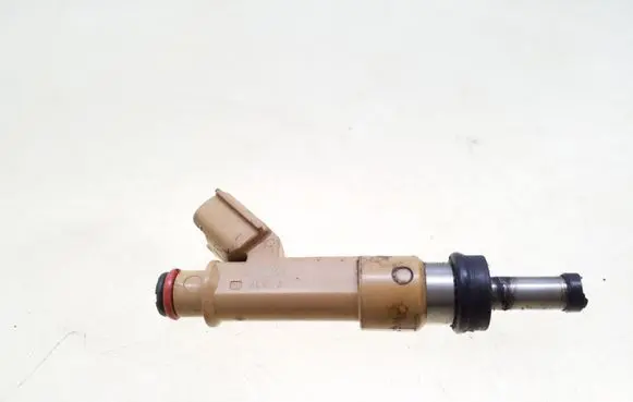 Toyota Prius (XW30) Fuel injector 2325001030