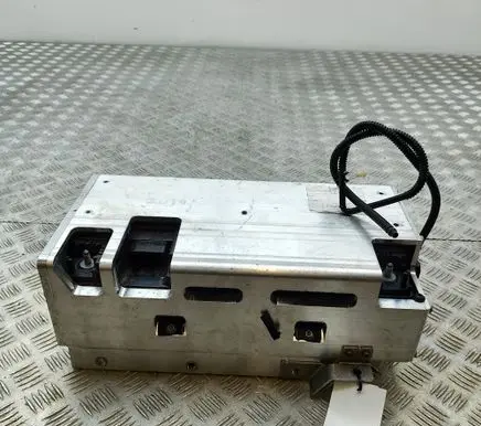 Audi A4 S4 B9 8W Hybrid / electric car battery 8W0915171C 4M0915105B