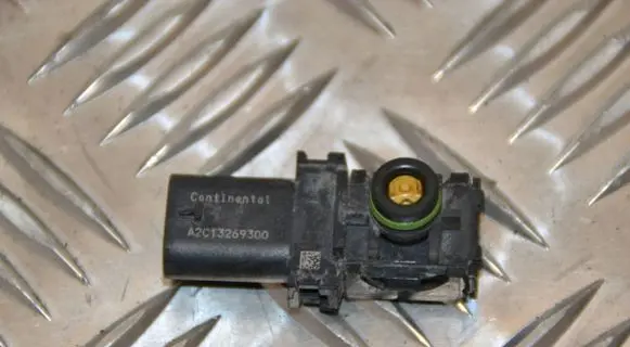 Ford Fusion II Air pressure sensor GL3A6D610AA M799G