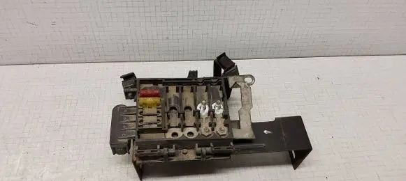 Volkswagen Polo III 6N 6N2 6NF Fuse module 6X0937506B