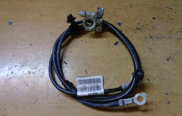 Renault Clio IV Positive cable (battery) P240801506R