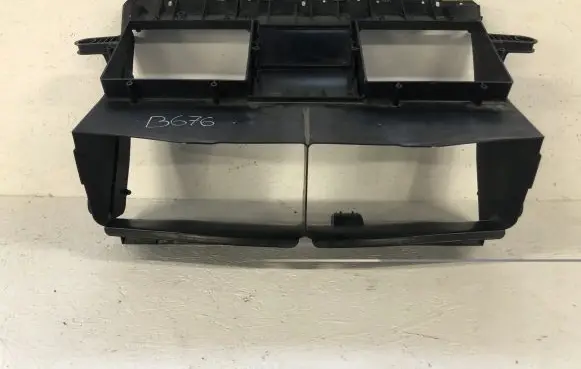 Ferrari Portofino Intercooler air channel guide 000328191