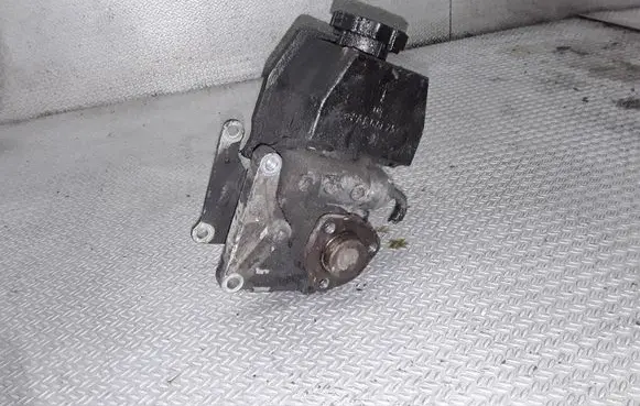 Mercedes-Benz C W202 Power steering pump 0024662201