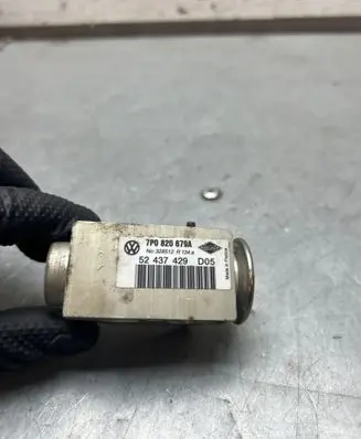 Porsche Cayenne (92A) Air conditioning (A/C) expansion valve 7P0820679A 52437429 328512